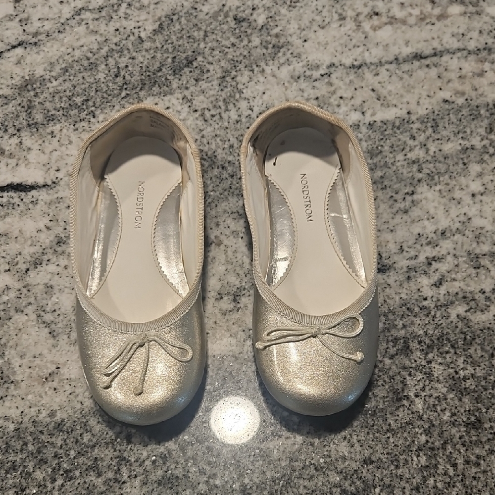 Nordstrom Gold Dress Shoes Classic and Elegant